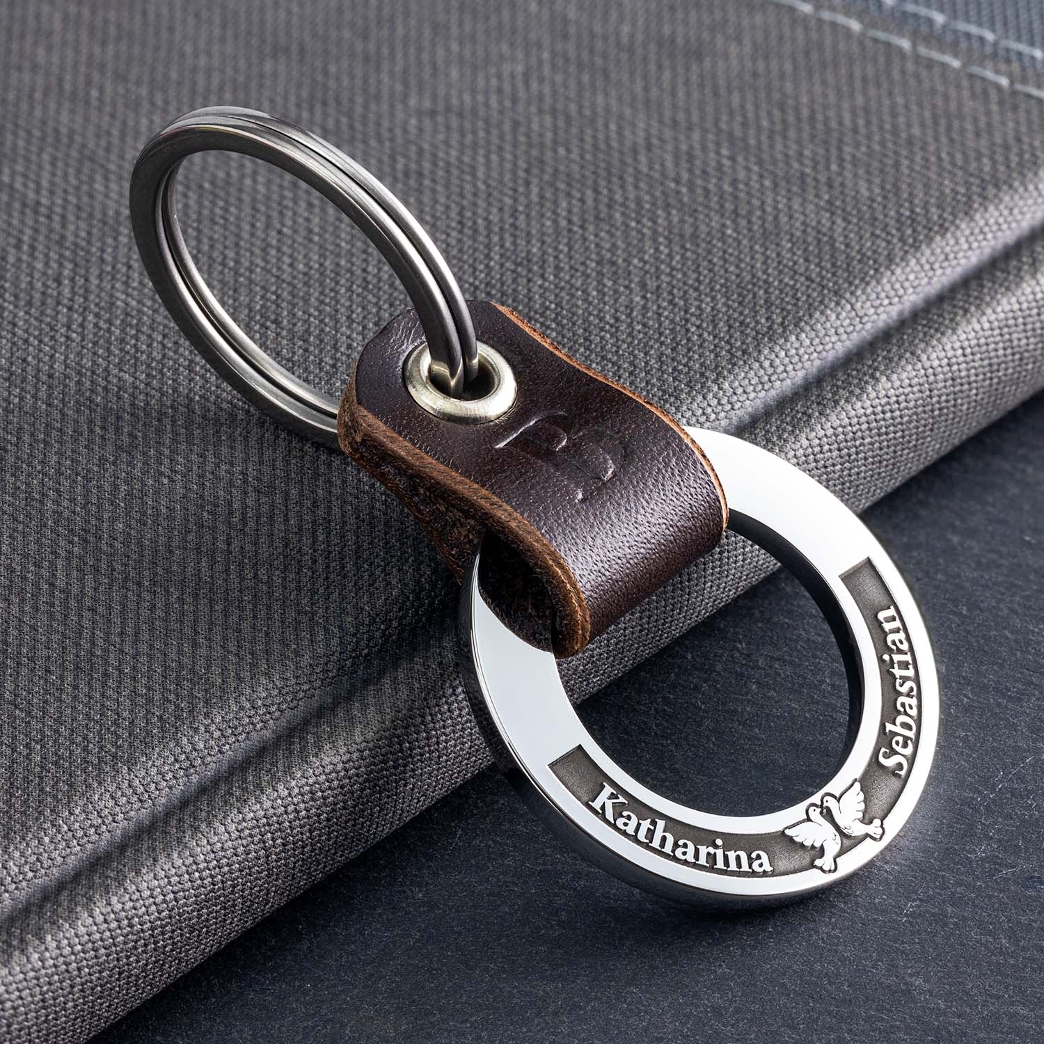 Personalised Keyring: Exquisite Leather and Monogram Elegance - Custom-Coins.Gift