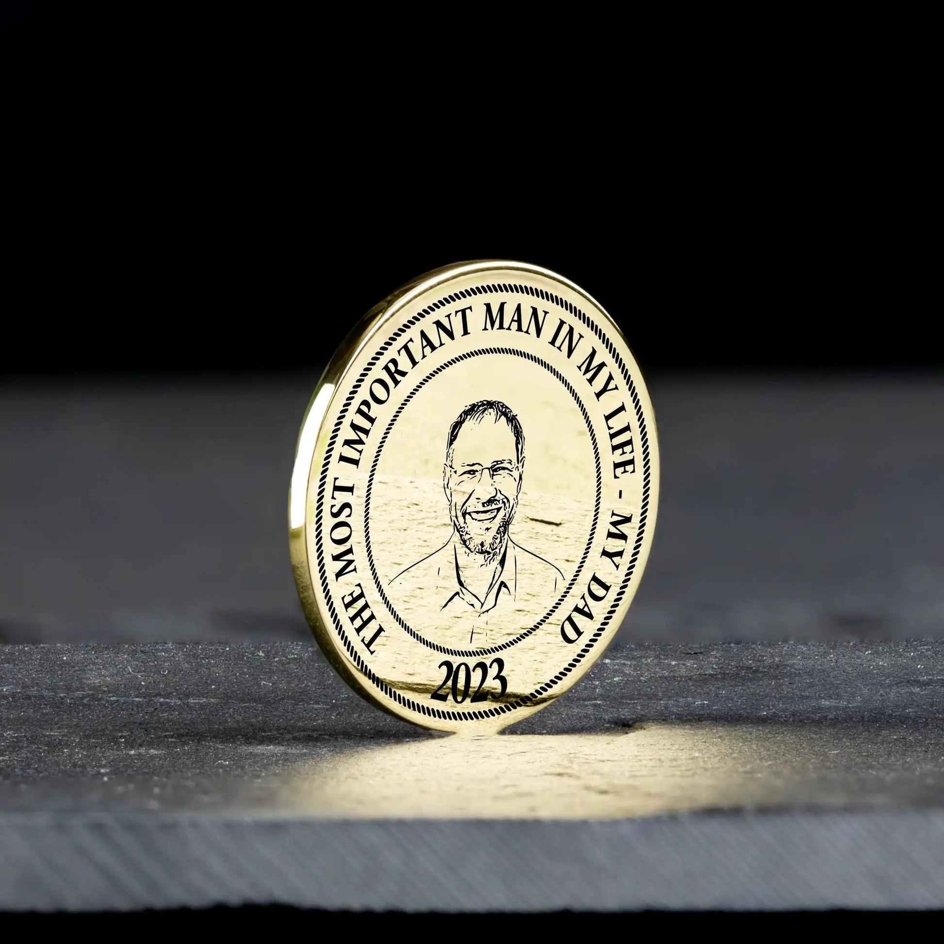 Unique Gift for Dad - A Personalised Gold-Like Commemorative Coin - Custom-Coins.Gift